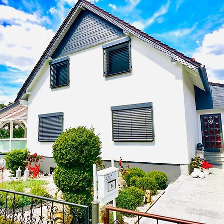 Ferienhaus zur Waldauer Höhe mit 3 SZ, 120qm&40qm Balkon Schleusingen Exterior foto