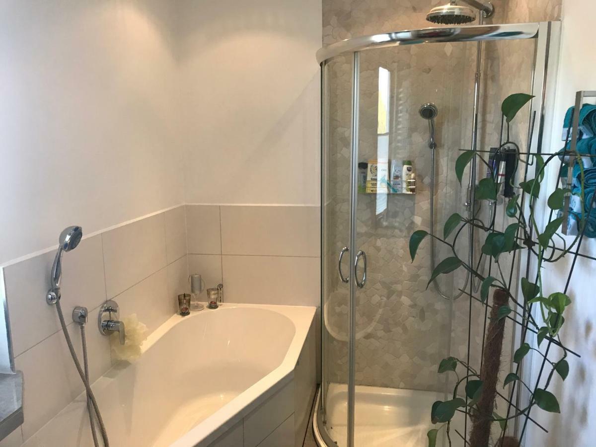 Ferienhaus zur Waldauer Höhe mit 3 SZ, 120qm&40qm Balkon Schleusingen Exterior foto